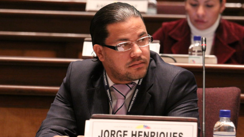 Jorge Henriques durante la sesión del Pleno 57 del 23 de noviembre de 2010.