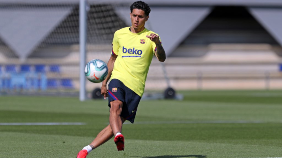 Kike Saverio entrena con el primer equipo del FC Barcelona este miércoles 3 de junio de 2020.