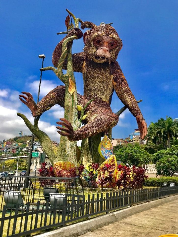 Escultura del Mono Machín, en Guayaquil.
