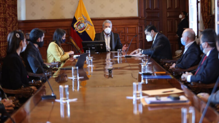 El presidente de la República, Lenín Moreno y el ministro de Finanzas, Richard Martínez, lideraron una reunión con representantes de los Municipios, el 29 de julio de 2020.