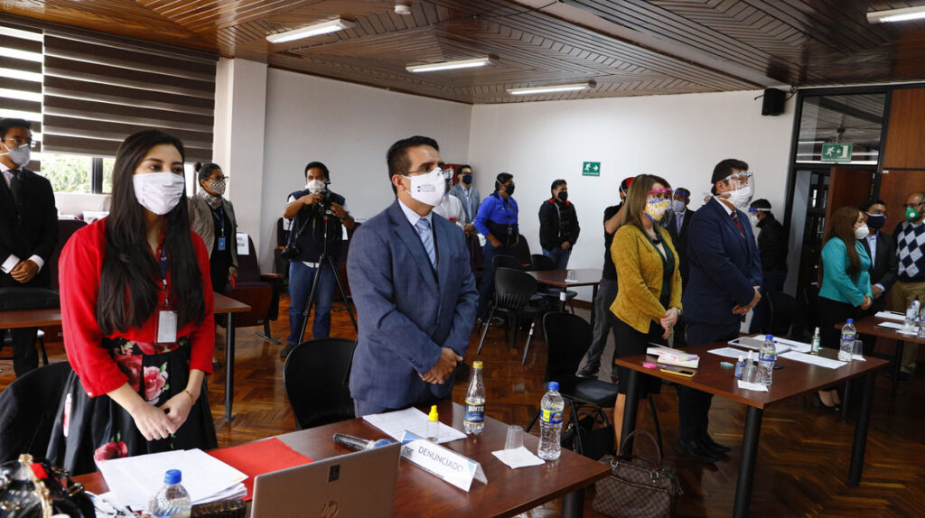 TCE escuchó argumentos sobre la demanda contra el Contralor