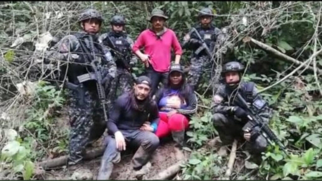 Tras 11 días de secuestro, Policía rescata en la selva a Elsy Valencia