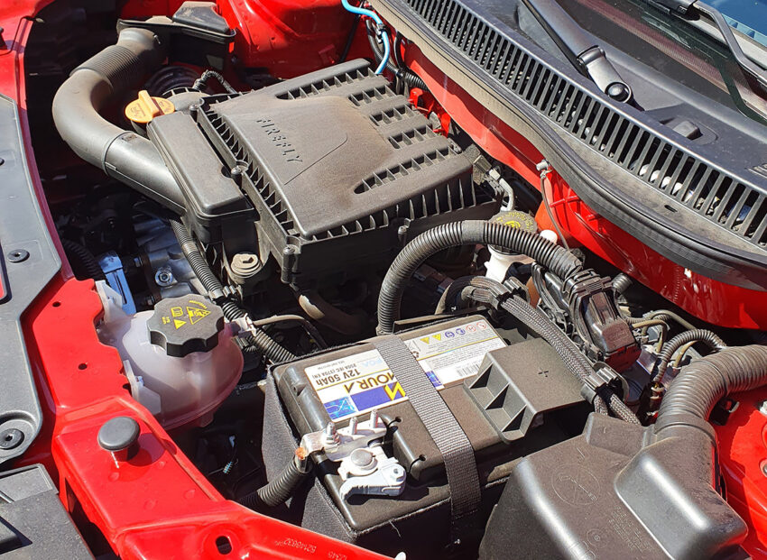 El motor 1.3 mueve sin problemas a una pick-up muy liviana.