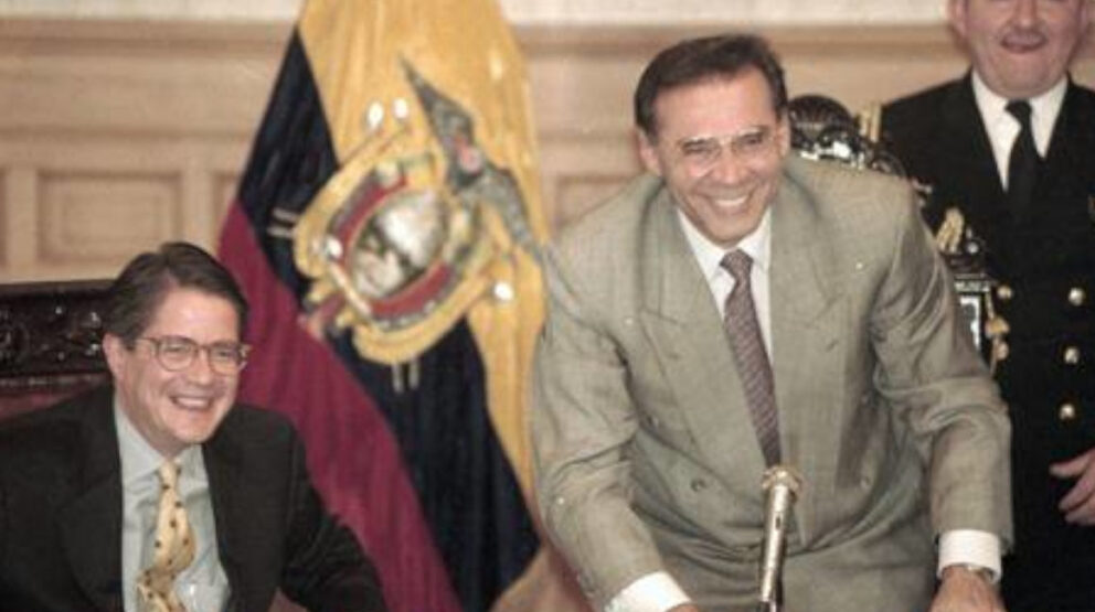 Imagen del 17 de agosto de 1999, Guillermo Lasso asumía como superministro de Economía de Jamil Mahuad.