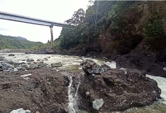 Imagen del 19 de agosto sobre la erosión regresiva en el río Coca, que se detuvo hace tres semanas a pocos metros del Puente Ventana 2.