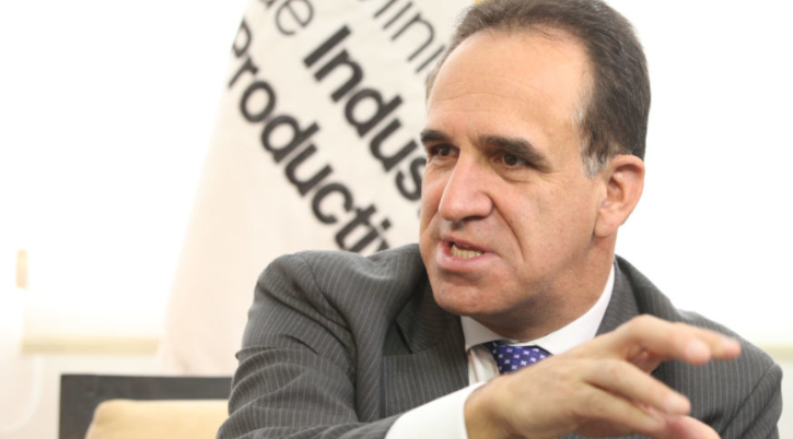 Ramiro González fue presidente del Consejo Directivo del IESS y ministro de Industrias.