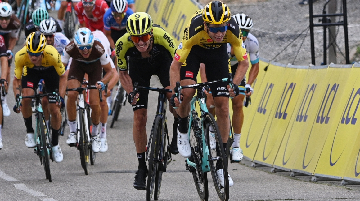 Wout Van Aert gana en el repecho final de la primera etapa del Dauphiné, el miércoles 12 de agosto de 2020.