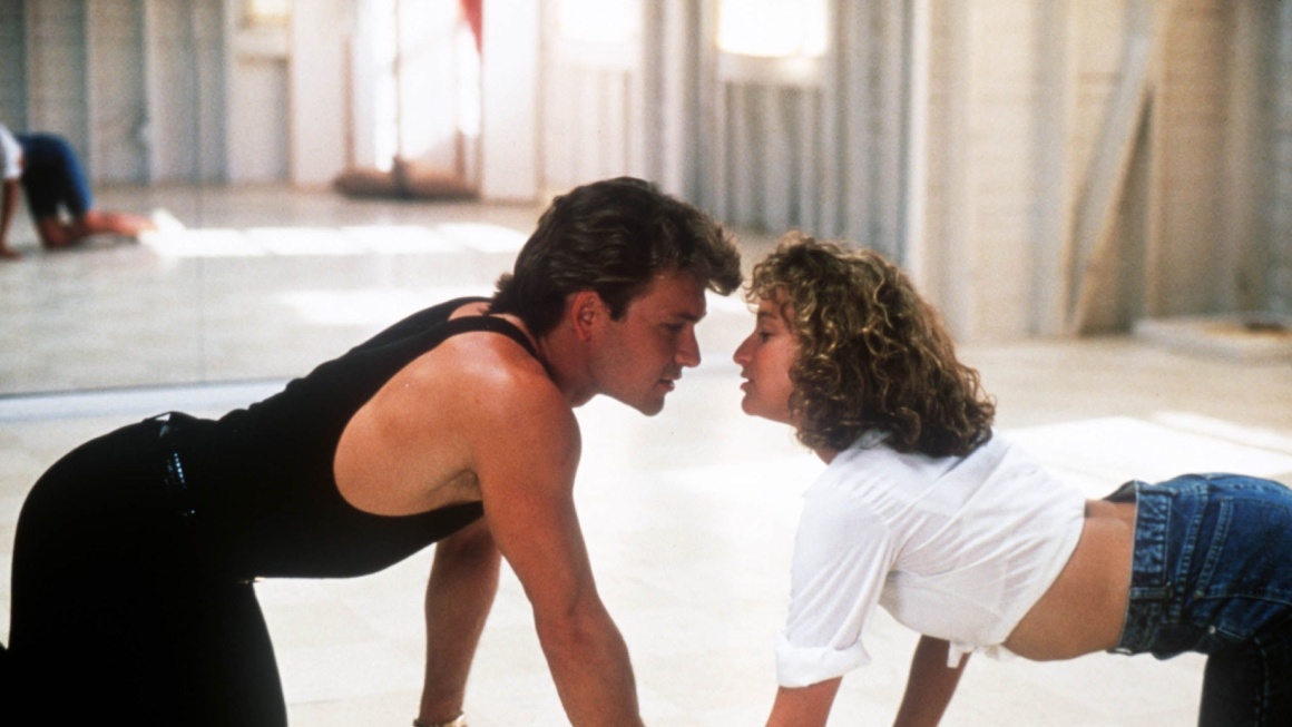 Patrick Swayze y Jennifer Grey en una escena de "Dirty dancing" uno de los filmes más taquilleros de 1987.