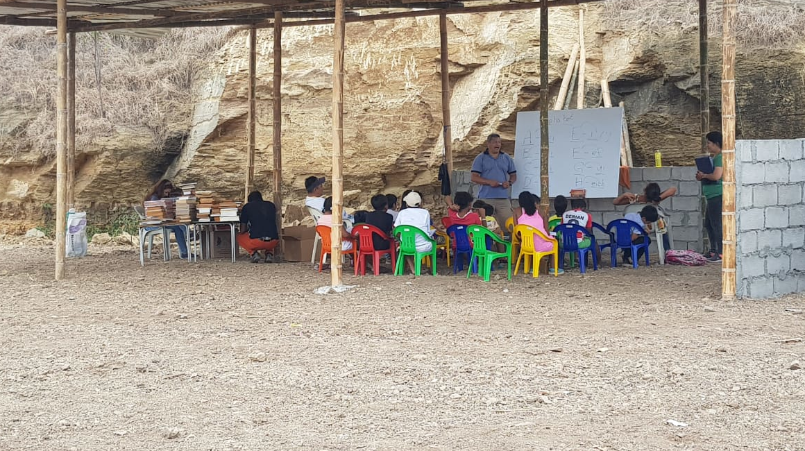 Escuela en Monte Sinaí