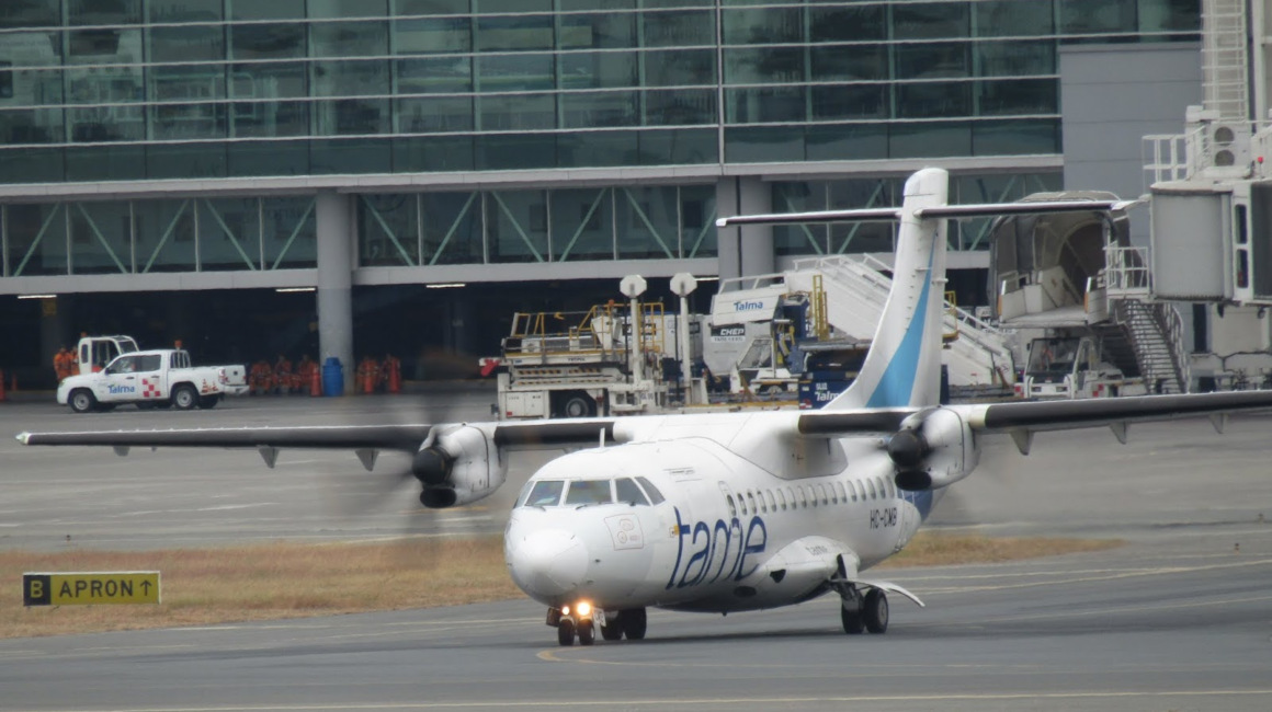 Uno de los aviones de Transporte Regional (ATR) en el aeropuerto Mariscal Sucre, en Quito, en octubre de 2018.