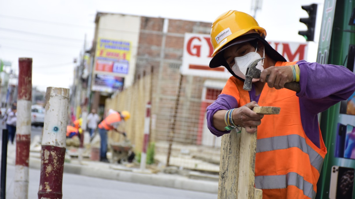 Los trabajos del plan Priza en Portoviejo se mantienen, pese a las objeciones del exfiscalizador. Imagen del 17 de septiembre de 2020.