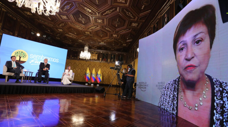 El presidente Lenín Moreno participó en un evento donde resaltó el respaldo de la comunidad internacional para afrontar los desafíos económicos.