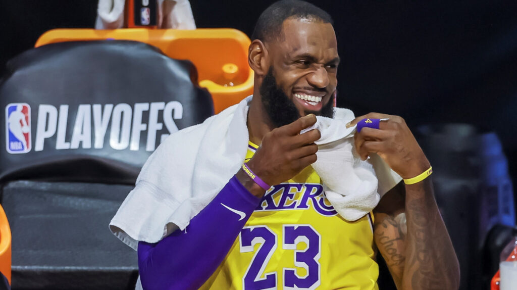 Los Lakers quedan a un triunfo de la final de la Conferencia Oeste