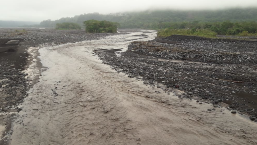 Represamiento del río Upano genera alerta en Morona Santiago