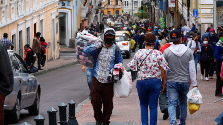 Oferta de subir el salario básico 'choca' con recomendación del FMI