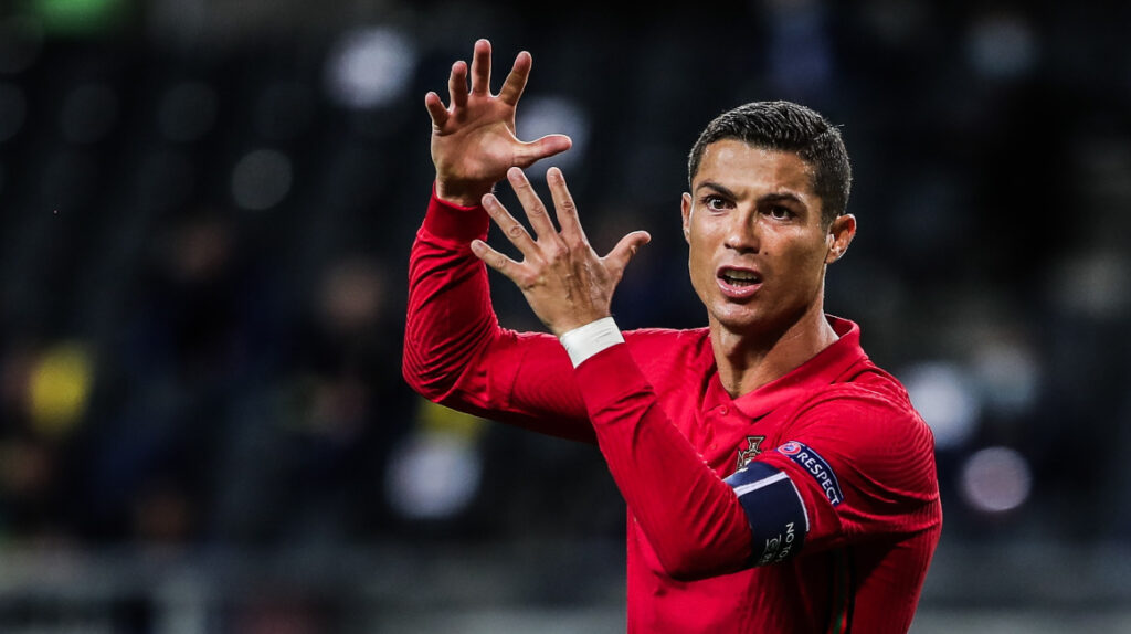 Ministro Deportes de Italia cree que Ronaldo rompió protocolo de salud