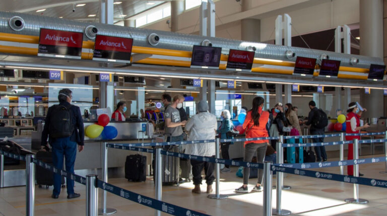 COE Nacional autoriza la ampliación de aforos en los aeropuertos