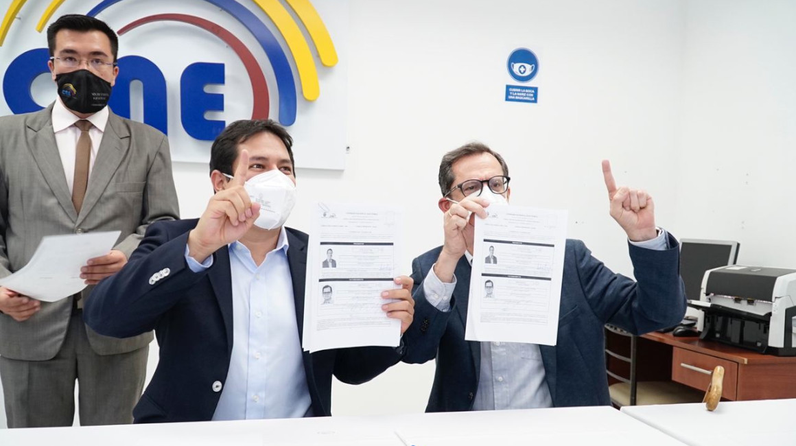 Centro Democrático inscribió a Carlos Rabascall como candidato a la Vicepresidencia en lugar de Rafael Correa, el 2 de octubre de 2020.