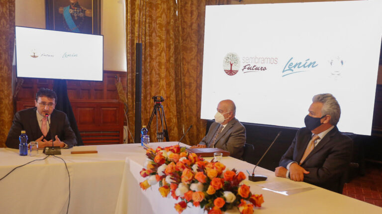 El 3 de octubre, el presidente Lenín Moreno y el ministro de Finanzas Mauricio Pozo mantuvieron una reunión con varios proveedores del Estado.