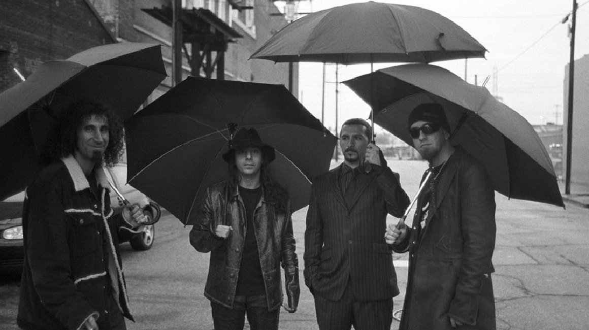 System of a Down sorprendió este viernes 6 de noviembre a sus fanáticos con dos nuevas canciones, con transfondo político.