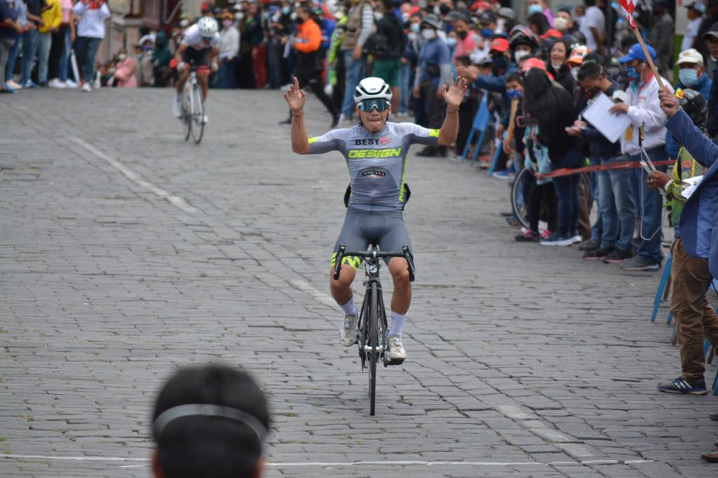 Mateo López, ganador en la categoría prejuvenil, de la Etapa 4 del Tour de la Juventud. 