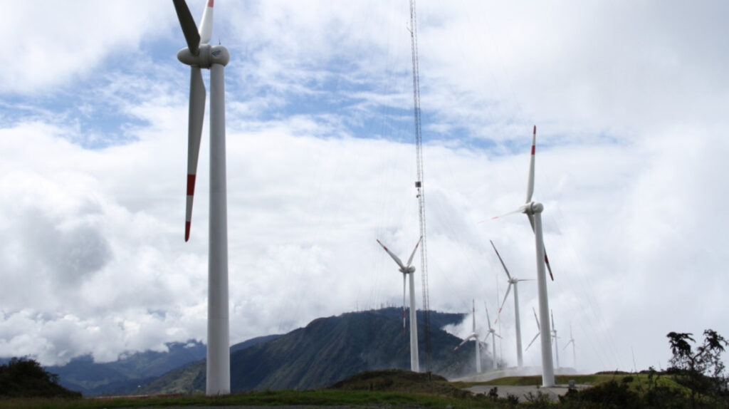 Ecuador busca USD 2.200 millones para proyectos de energía no convencional