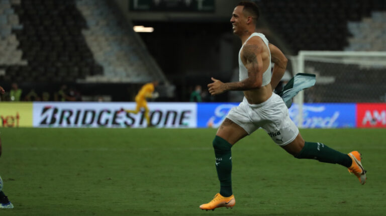 Breno Lopes festeja el gol del Palmeiras ante el Santos, en la final de la Copa Libertadores 2020, el 30 de enero de 2021.