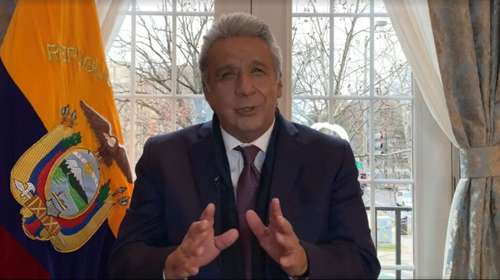 Avión del presidente Lenín Moreno aterriza de emergencia
