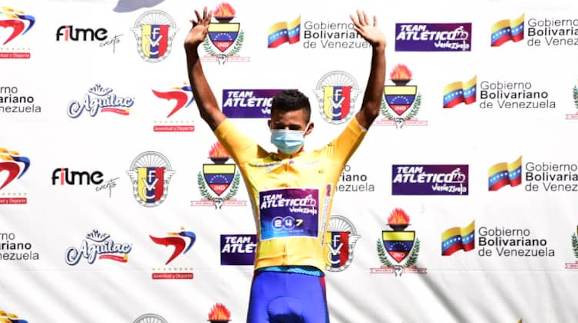 Roniel Campos, con el maillot amarillo de líder de la Vuelta al Táchira, el sábado 23 de enero de 2021.