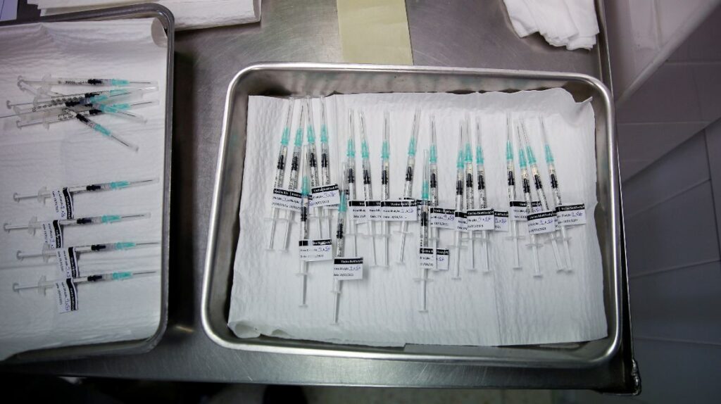 Europa, en dificultades para organizar las dosis de la vacuna de Pfizer