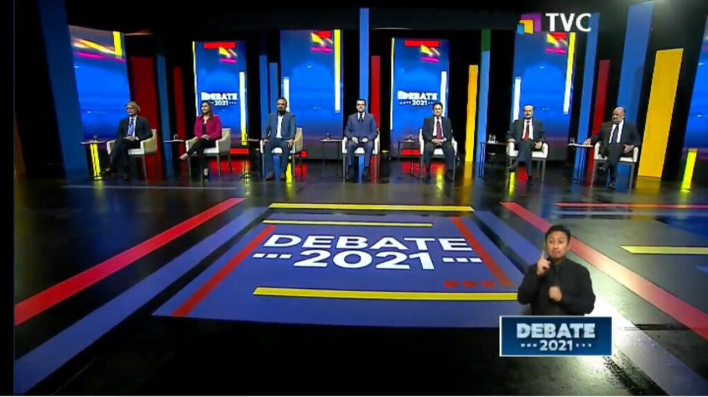 El primer debate presidencial se convirtió en un foro de siete candidatos