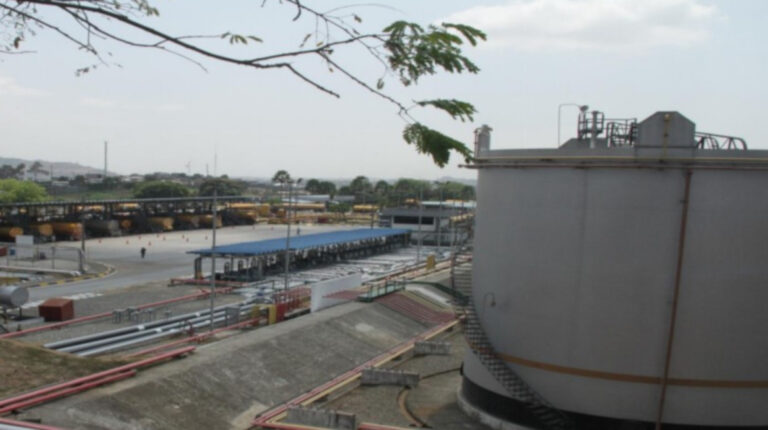 Una vista panorámica de la Terminal Pascuales, en la provincia de Guayas, en abril de 2015.