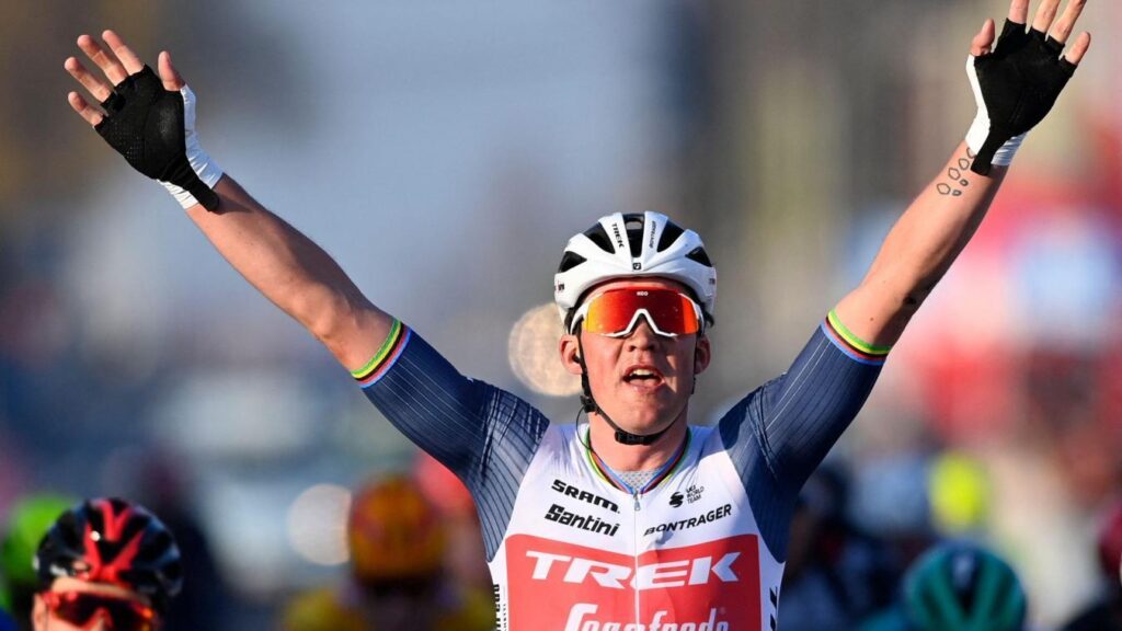 Mads Pedersen triunfa en la clásica Kuurne-Bruselas-Kuurne