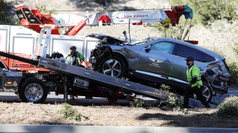 Así quedó el auto de Tiger Woods, después del accidente del martes 23 de febrero de 2021.