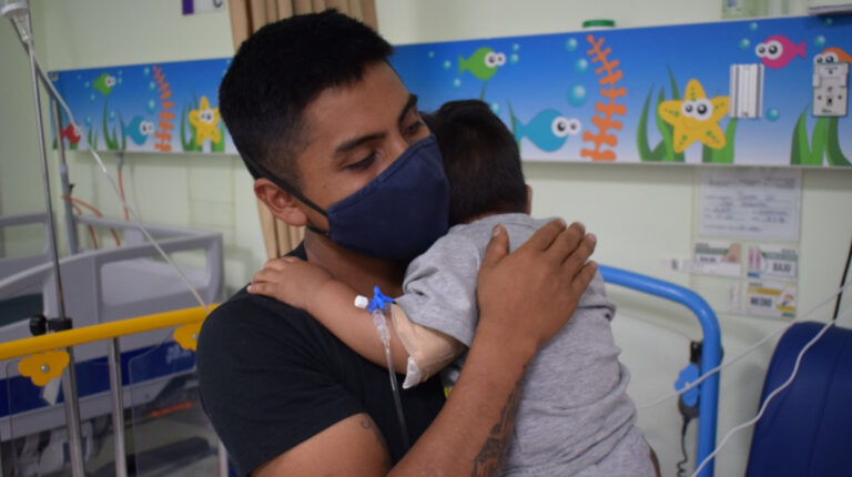 Una 'coinfección' de hasta tres virus afecta a los niños en Ecuador