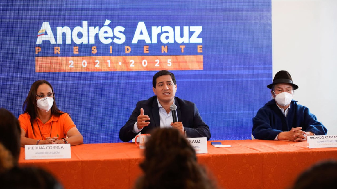 Andrés Arauz, candidato de Centro Democrático, dio una rueda de prensa en Quito