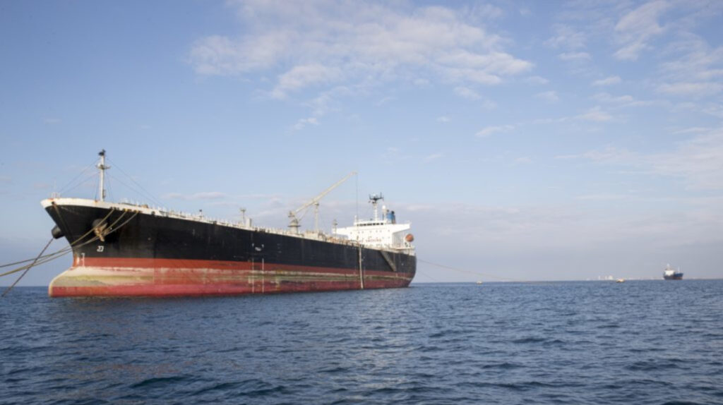 Petrochina se adjudica contrato de 1,9 millones de barriles de fuel oil