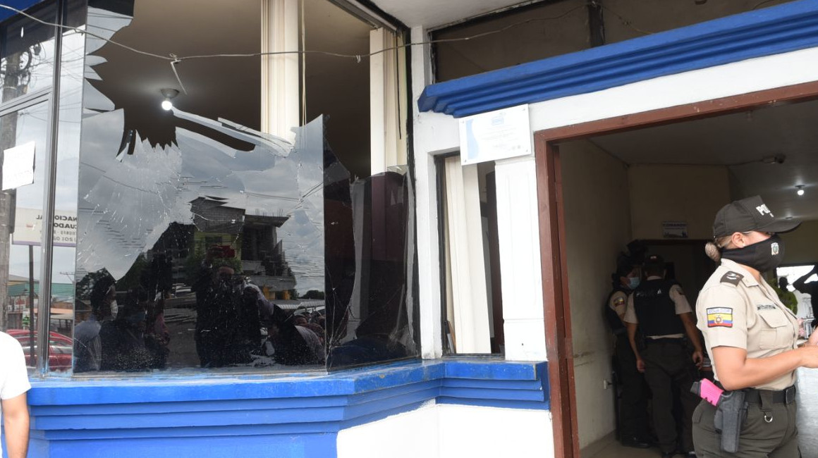 Dos explosiones se registraron en la Fiscalía de El Triunfo, la madrugada del 10 de marzo de 2021.