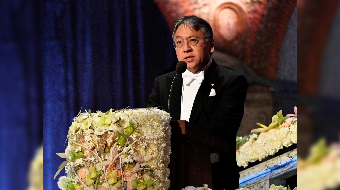 Kazuo Ishiguro durante un discurso en el banquete el Nobel, en el cabildo de Estocolmo, el 10 de diciembre de 2017.