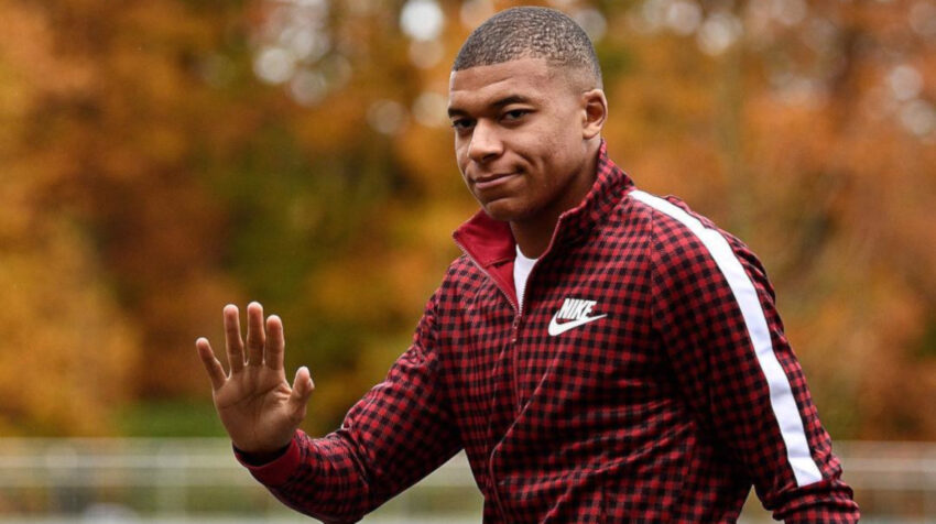 El francés Kylian Mbappé luciendo indumentaria de Nike.