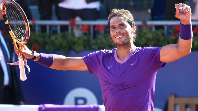 Rafael Nadal celebra su triunfo ante Pablo Carreño en la semifinal del ATP de Barcelona, el 24 de abril de 2021.
