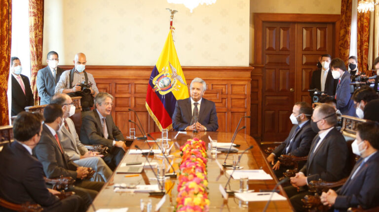 El presidente, Lenín Moreno, recibió la visita del mandatario electo, Guillermo Lasso, en el Palacio de Carondelet, el 19 de abril de 2021.