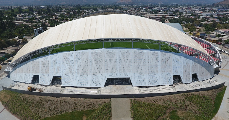 Vista del estadio Municipal Nicolás Chahuán Nazar, en La Calera, Chile.