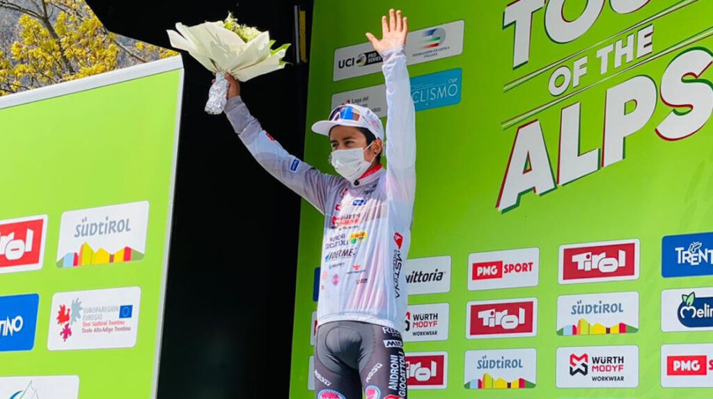 Alexander Cepeda continúa como líder de los jóvenes en el Tour de los Alpes