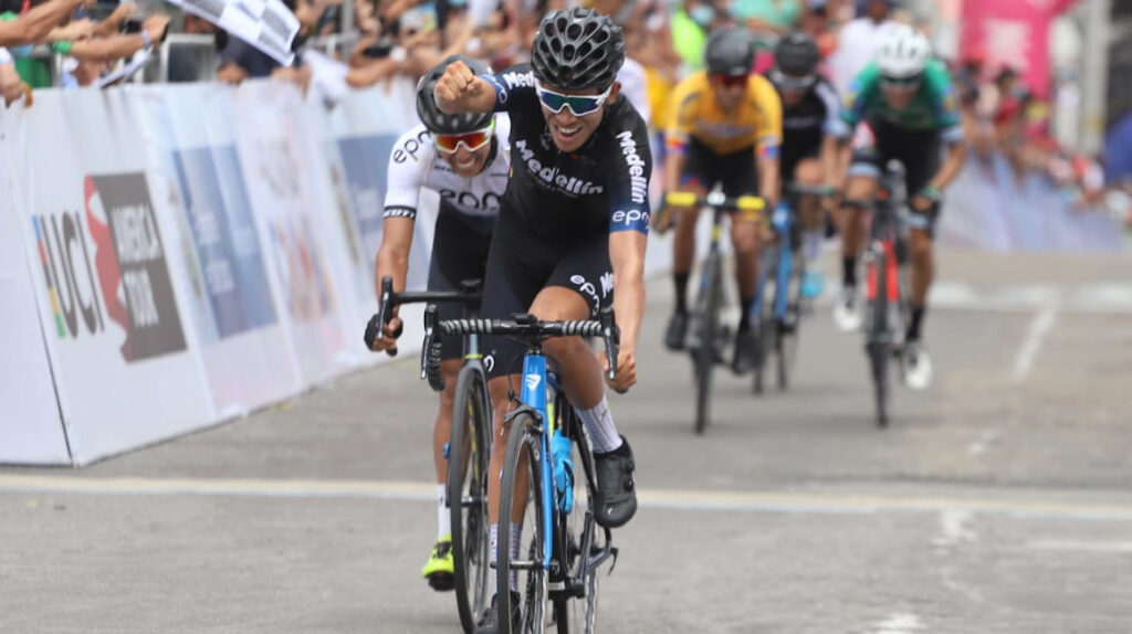 Brayan Sánchez gana la Etapa 3 de la Vuelta a Colombia en el sprint final