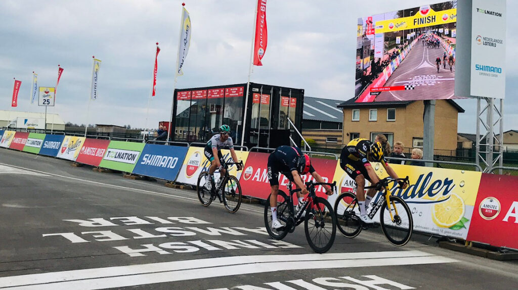 Apretado triunfo de Wout Van Aert en la Amstel Gold Race 2021
