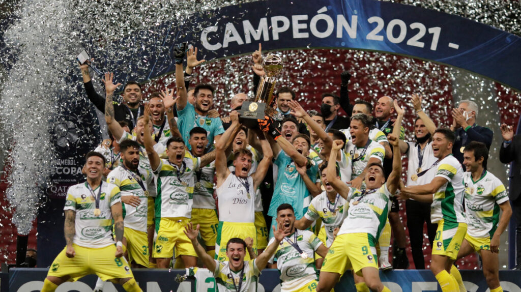Defensa y Justicia venció a Palmeiras y se coronó campeón de la Recopa
