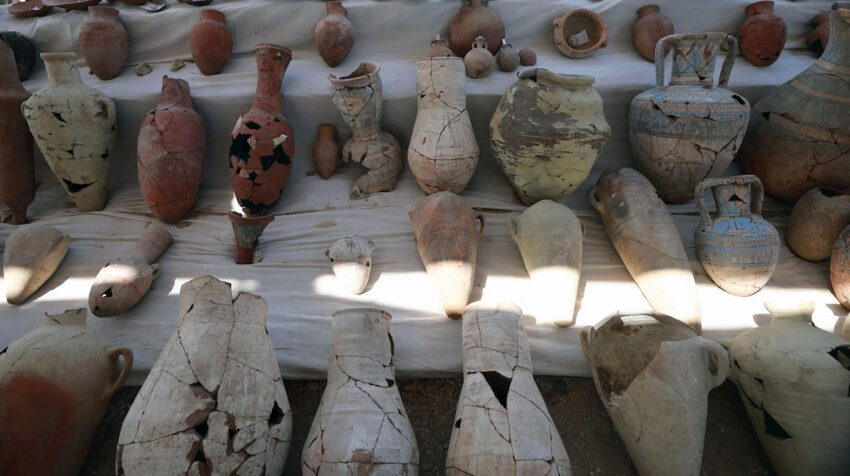 Restos arqueológicos encontrados en la Gran Ciudad de Luxor, 8 de abril de 2021.