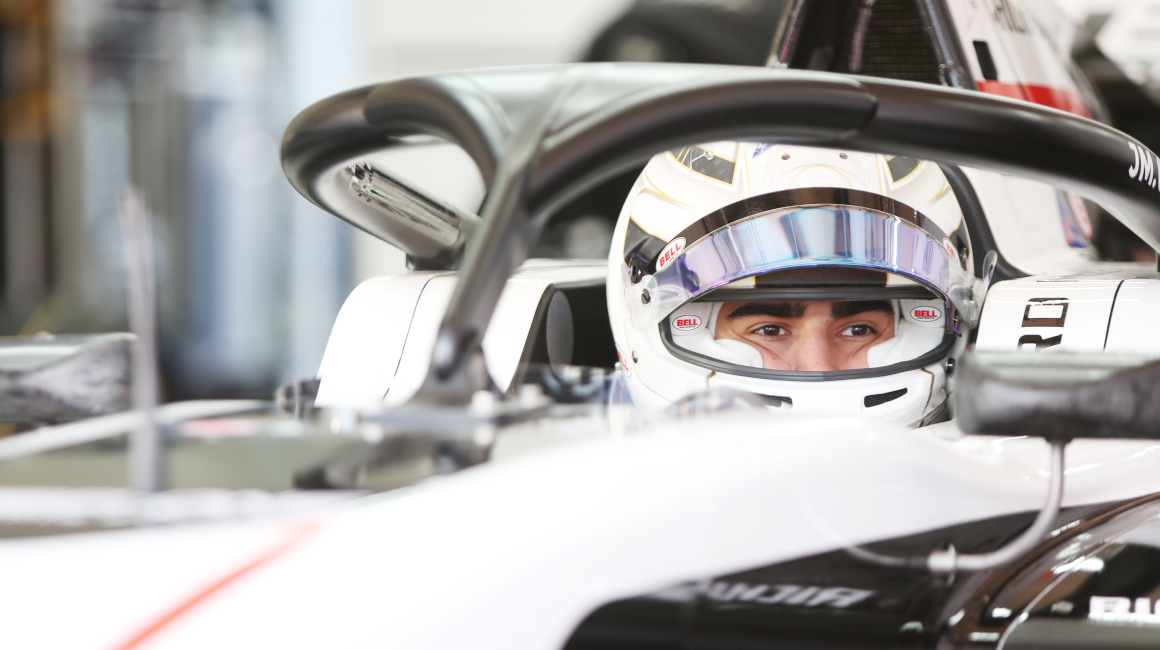 Juan Manuel Correa en el auto de ART Grand Prix, durante las pruebas de entrenamiento en Spielberg, Austria, el 4 de abril de 2021. 