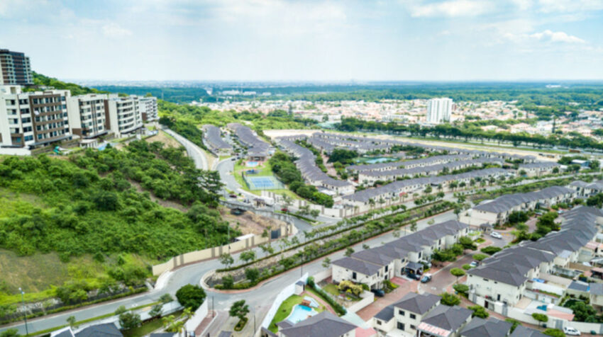 Imagen aérea de Vía a la Costa, en Guayaquil, en enero de 2020. 